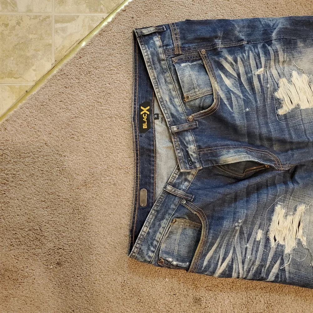 Jeans - Picture 2 of 4
